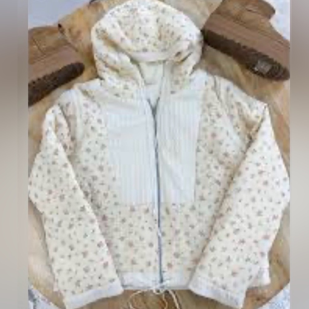 POL FLORAL PATTERN QUILTED DETAILED JACKET WITH HOODIE SIZES SMALL NWT - Picture 7 of 8